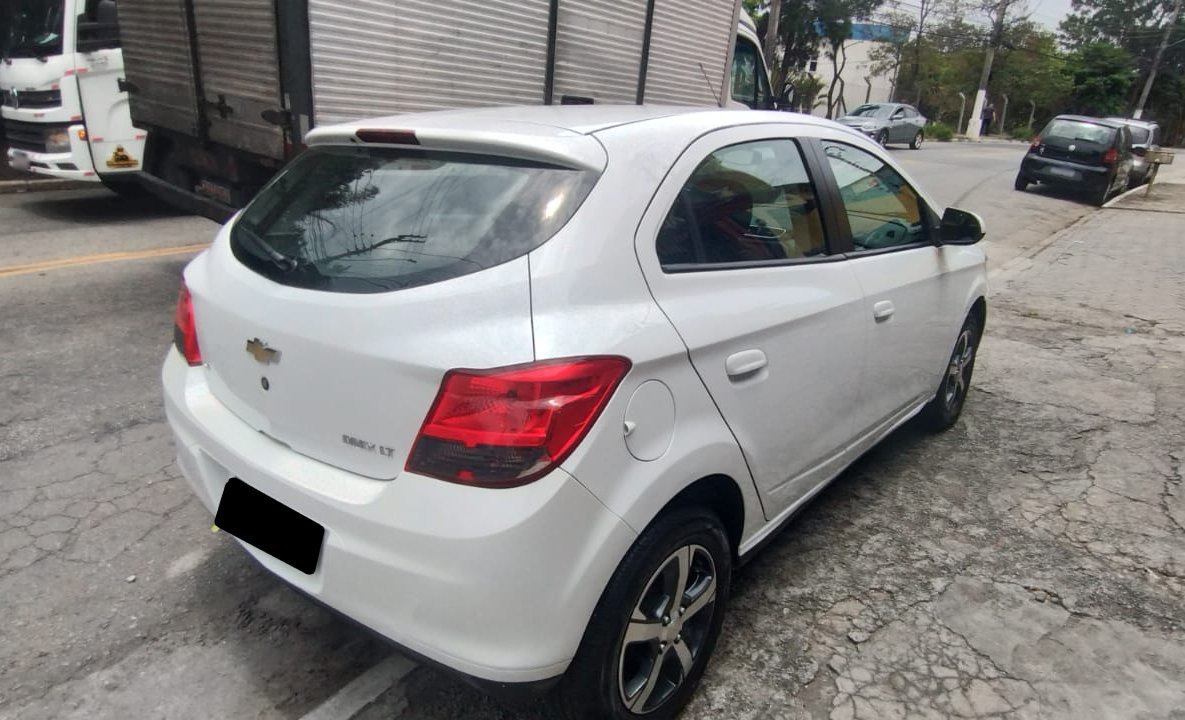 CHEVROLET ONIX LT